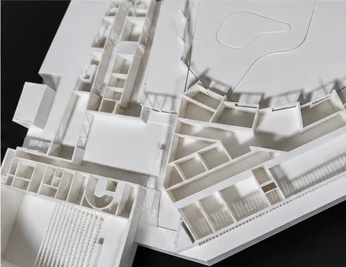 Maquette d'architecture ouverte imprimée en 3D: distribution intérieure et gradins d'une salle