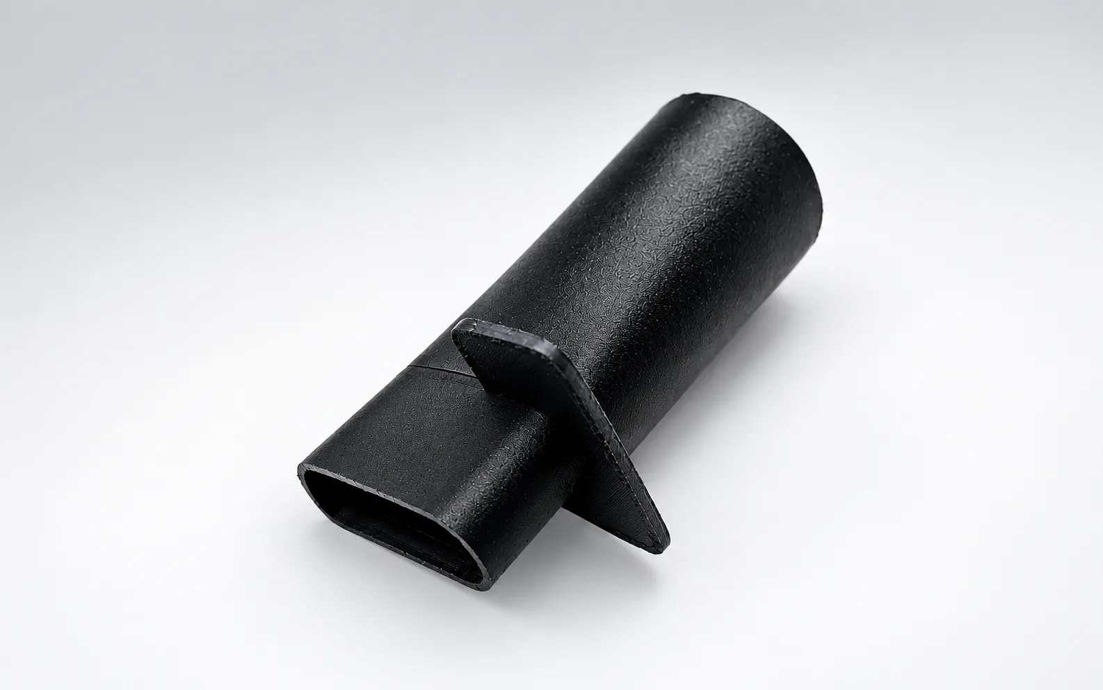 Support mécanique à structure optimisée topologiquement, imprimé en 3D